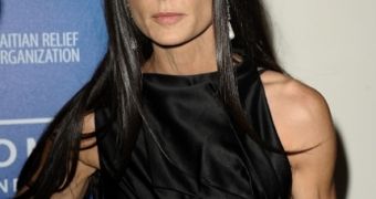 Demi Moore knows about Ashton Kutcher and Rihanna, feels “sick to her stomach,” says report