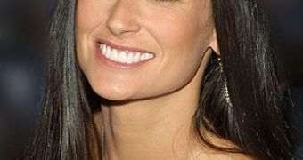Actress Demi Moore saves a woman’s life by reposting her suicide message on Twitter