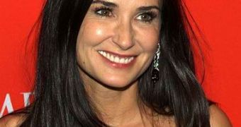 Demi Moore still hopes to reconcile with cheating husband Ashton Kutcher, report claims