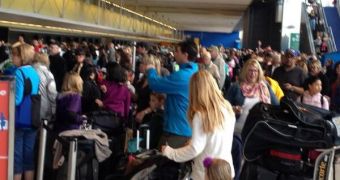 Detroit Airport Evacuated, Bomb Squad Teams Called In