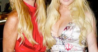 Dina Lohan and daughter Lindsay out partying together, apparently intoxicated