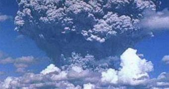 Volcanic cloud of Pinatubo volcano, Philippines, in June 1991