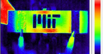 Infrared themographic image of a nanoengineered composite heated via electrical probes