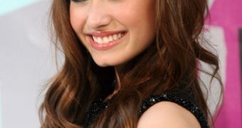 Disney star Demi Lovato speaks out against school bullying