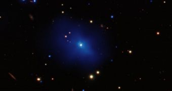 This is the quasar 3C 186, the most distant such structure in a galaxy cluster