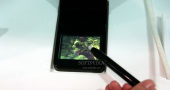 NTT Docomo shows off 3D touchable display