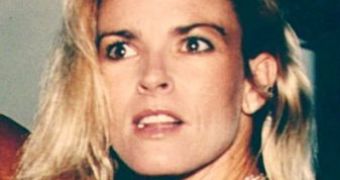 The murder of Nicole Simpson is attributed to a serial killer