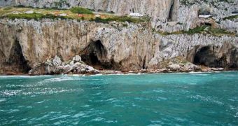Gibraltar caves inhabited by Neanderthals: Bennett's, Gorham's, Vanguard
