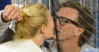 Donovan Leitch denies affair with Gwyneth Paltrow, claims kiss in leaked photo was "innocent"