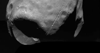 Image of one of Mars' moons, asteroid Phobos
