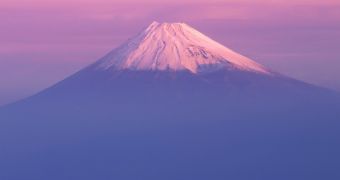Fuji Mountain wallpaper (Mac OS X Lion)