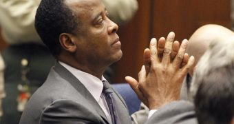 Dr. Conrad Murray gets 4 years in prison for killing Michael Jackson