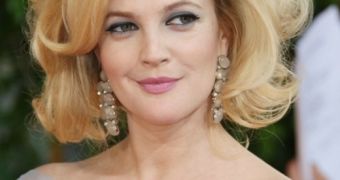 Drew Barrymore at the Golden Globes - Marilyn Monroe Glamour