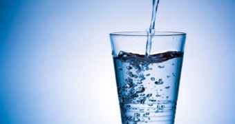 Increased water consumption promotes weight loss, specialists argue