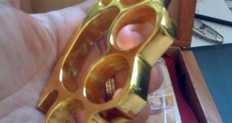 The brass knuckels sent by EA