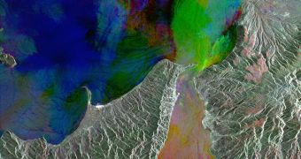 This multi-colour ERS-2 image shows the Strait of Messina, the narrow section of water separating the Italian Peninsula from Sicily
