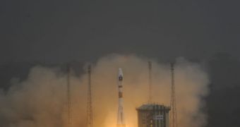 This image shows the launch of the Soyuz rocket carrying the first two Galileo satellites, from the Kourou Spaceport, in South America