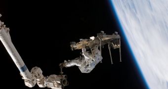 Christer Fuglesang in a spacewalk during mission STS-116