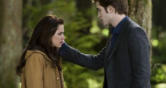 “The Twilight Saga: New Moon” is a dud, movie critics seem to agree