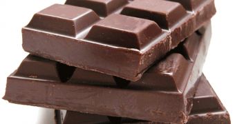 Eating chocolate or drinking water can act as a painkiller, triggering relief, study says