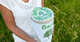 Green urn lets people use their own ashes to grow a tree