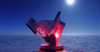 The 10-meter South Pole Telescope is located at the Amundsen-Scott South Pole Station, Antarctica. This cold, dry location facilitates observations of the cosmic microwave background.