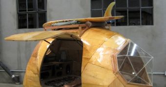 Eco-friendly, electric Golden Gate car, designed by artist Jay Nelson