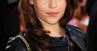 Emilia Clarke tops AskMen’s annual list of Most Desirable Women in showbiz