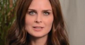 Emily Deschanel helps PETA fight against the dairy industry
