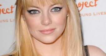 Emma Stone goes blonde for lead in “Spider-Man” reboot – and she’s thrilled about the change