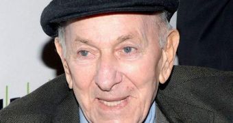 Iconic actor Jack Klugman died in December 2012, won’t get his own In Memoriam segment at the Emmys 2013