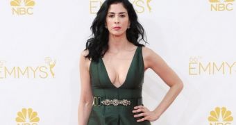 Sarah Silverman poses on the red carpet at the Emmy Awards 2014