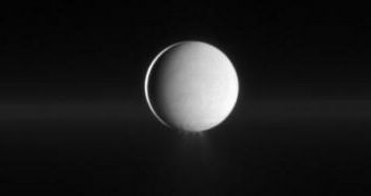 Cassini to Conduct New Enceladus Flyby