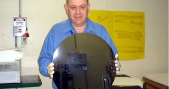 A 450mm IC wafer