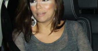 Eva Longoria steps out with raccoon eyes from too much concealer