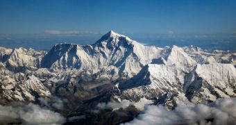 Mount Everest climbers will soon be required to return to base camp with 8 kilograms (almost 18 pounds) of trash