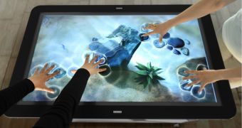 Evoluce One multi-touch surface screen with in-the-air input