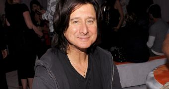 Ex-Journey Singer Steve Perry Has Cancer Surgery