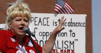 Comedienne Victoria Jackson compares Newtown tragedy to abortion, blames Obama