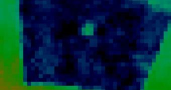 A Keck Observatory image of the cloudy exoplanet HR 8799b