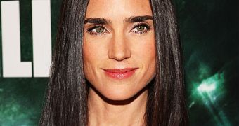 Actress Jennifer Connelly is just one of the many female stars making thick eyebrows look gorgeous again