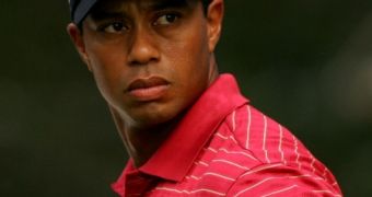 Eyewitness says Tiger Woods was unconscious when he was removed from the wreckage