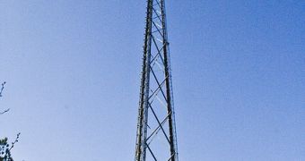 Cell phone towers can be spoofed by the FBI