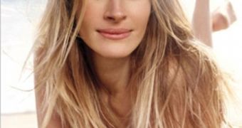 Julia Roberts tells Allure her beauty is all thanks to husband Danny Moder