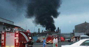 Himeji, Japan blast kills one firefighter