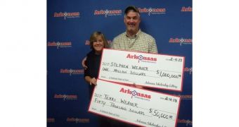 Stephen and Terri Weaver bought two winning lotto tickets on one trip