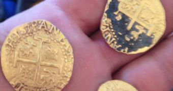 The Schmitt family discover Spanish gold coins, jewelry dating back to the 1700s