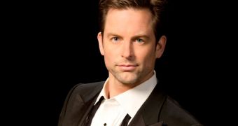 Fans want Michael Muhney back on “The Young and the Restless” or they stop watching it