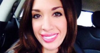Farrah Abraham shows off her new lips in Twitter pic