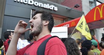 Fast food workers strike in NY
